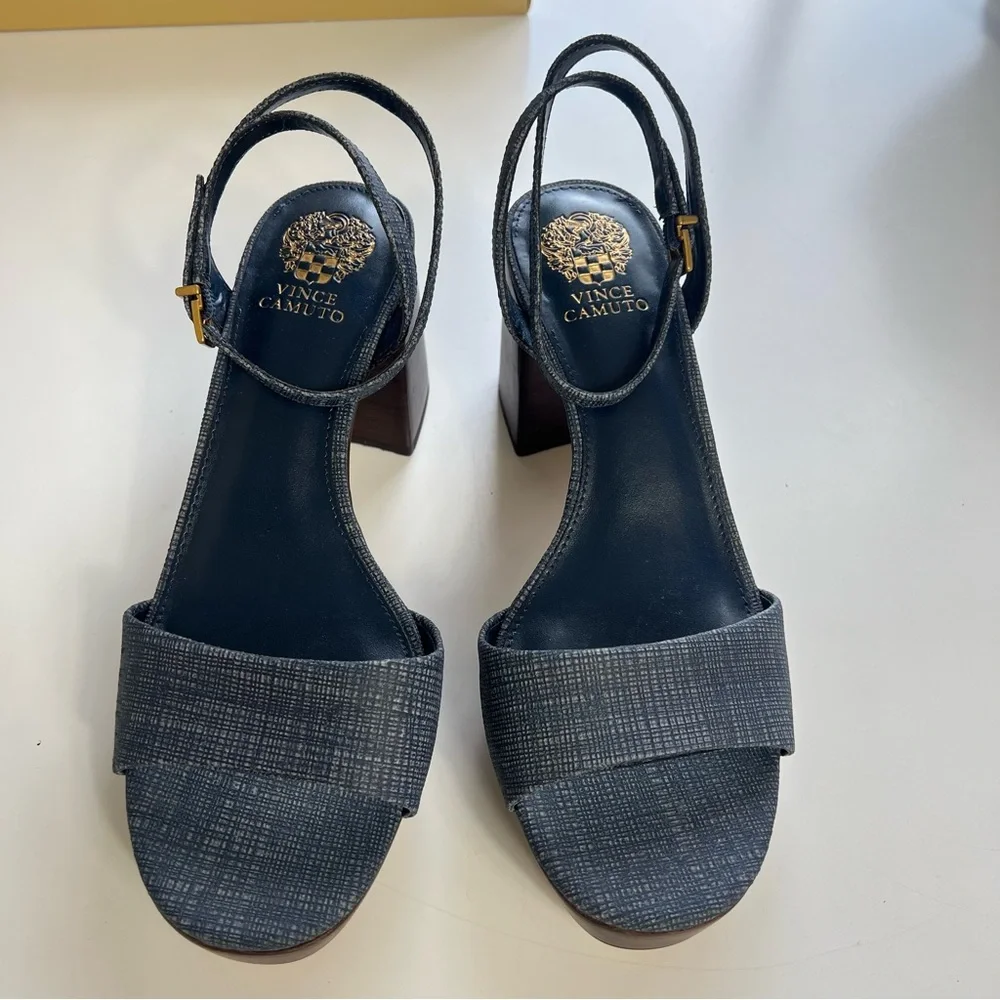 VINCE CAMUTO Pendreya Platform Sandals Blue Size 9M NWOT